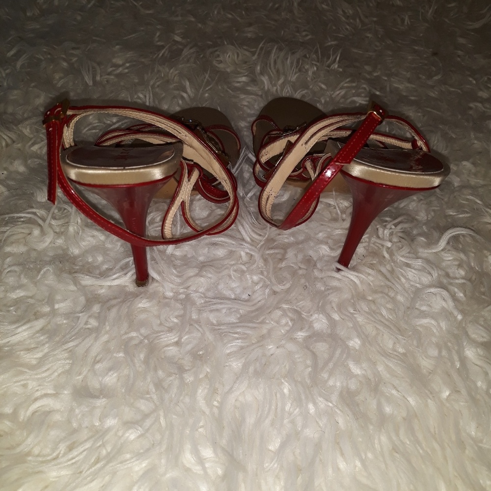 Heels - Picture 4 of 4